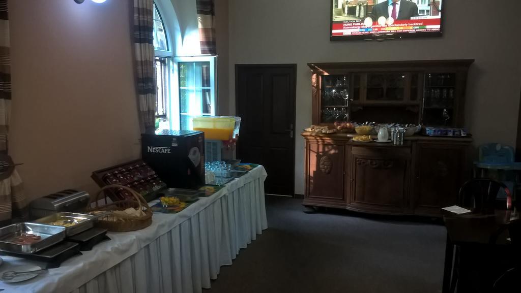 Hotel U Kaple Дечин Екстер'єр фото
